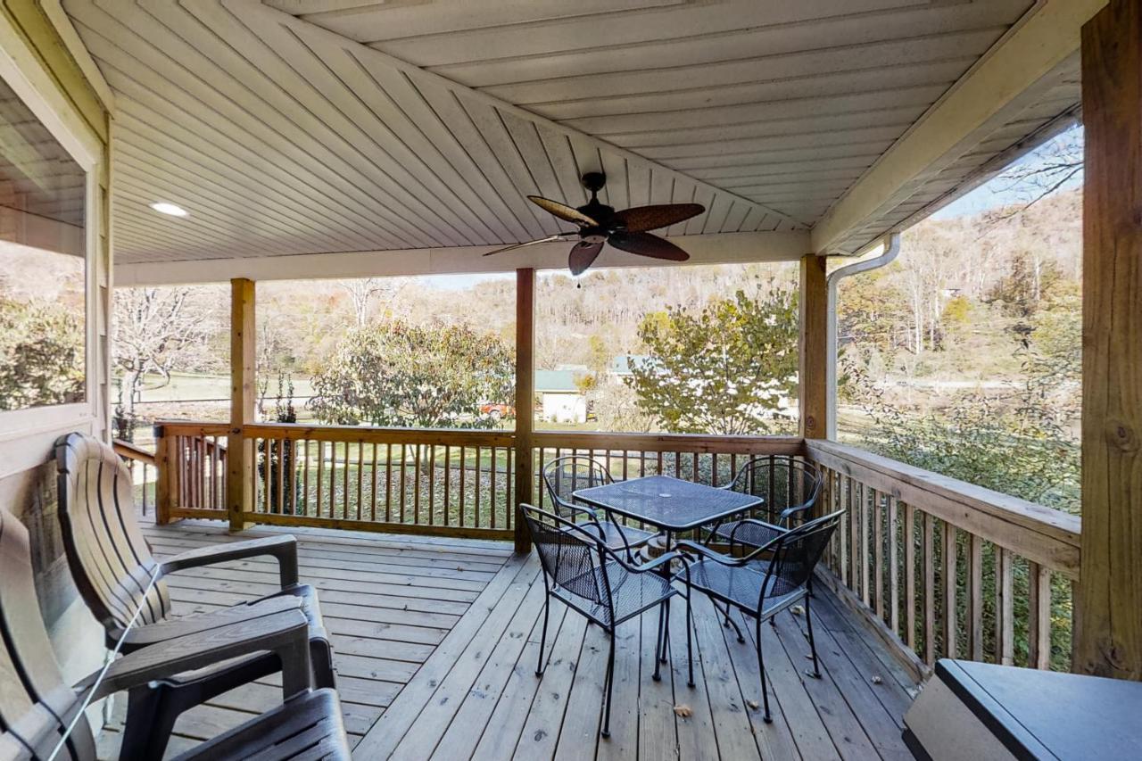 3 Bed 2 Bath Vacation Home In 위티어 외부 사진