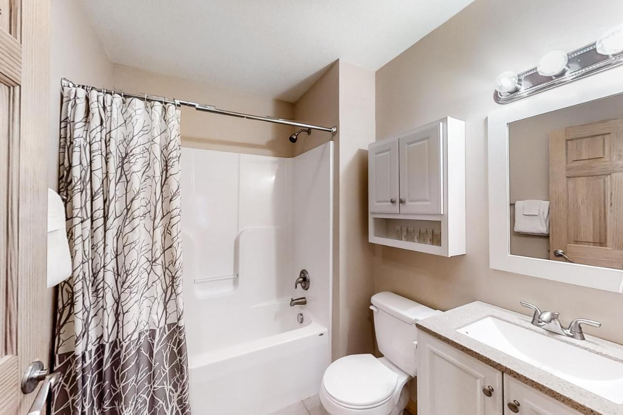 3 Bed 2 Bath Vacation Home In 위티어 외부 사진