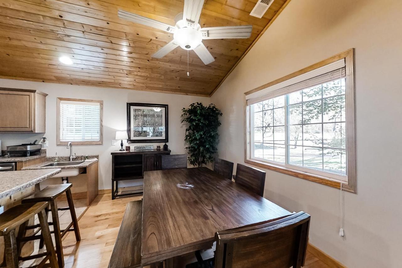 3 Bed 2 Bath Vacation Home In 위티어 외부 사진