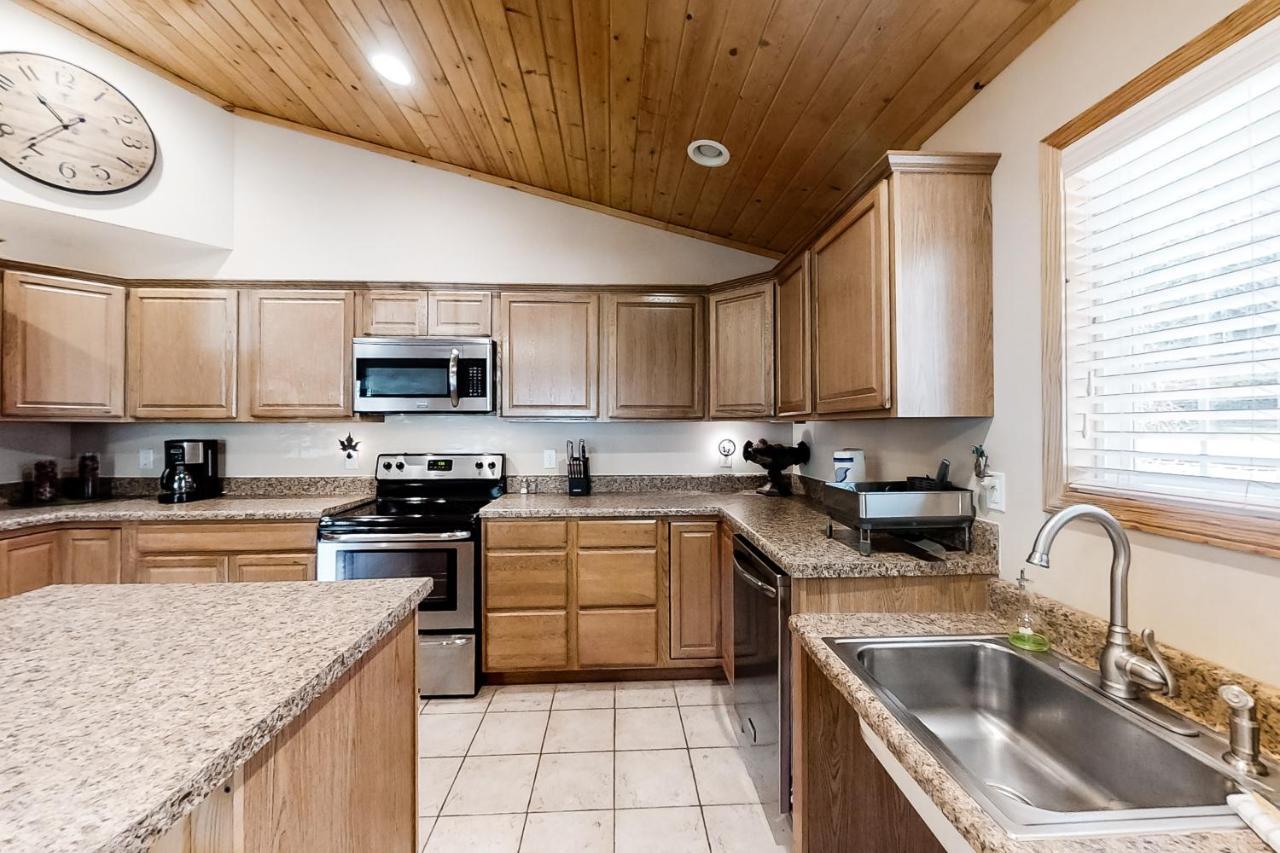 3 Bed 2 Bath Vacation Home In 위티어 외부 사진